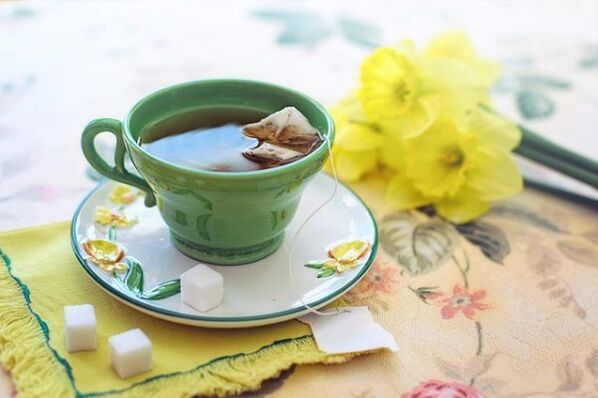 Green tea, herbal decoction